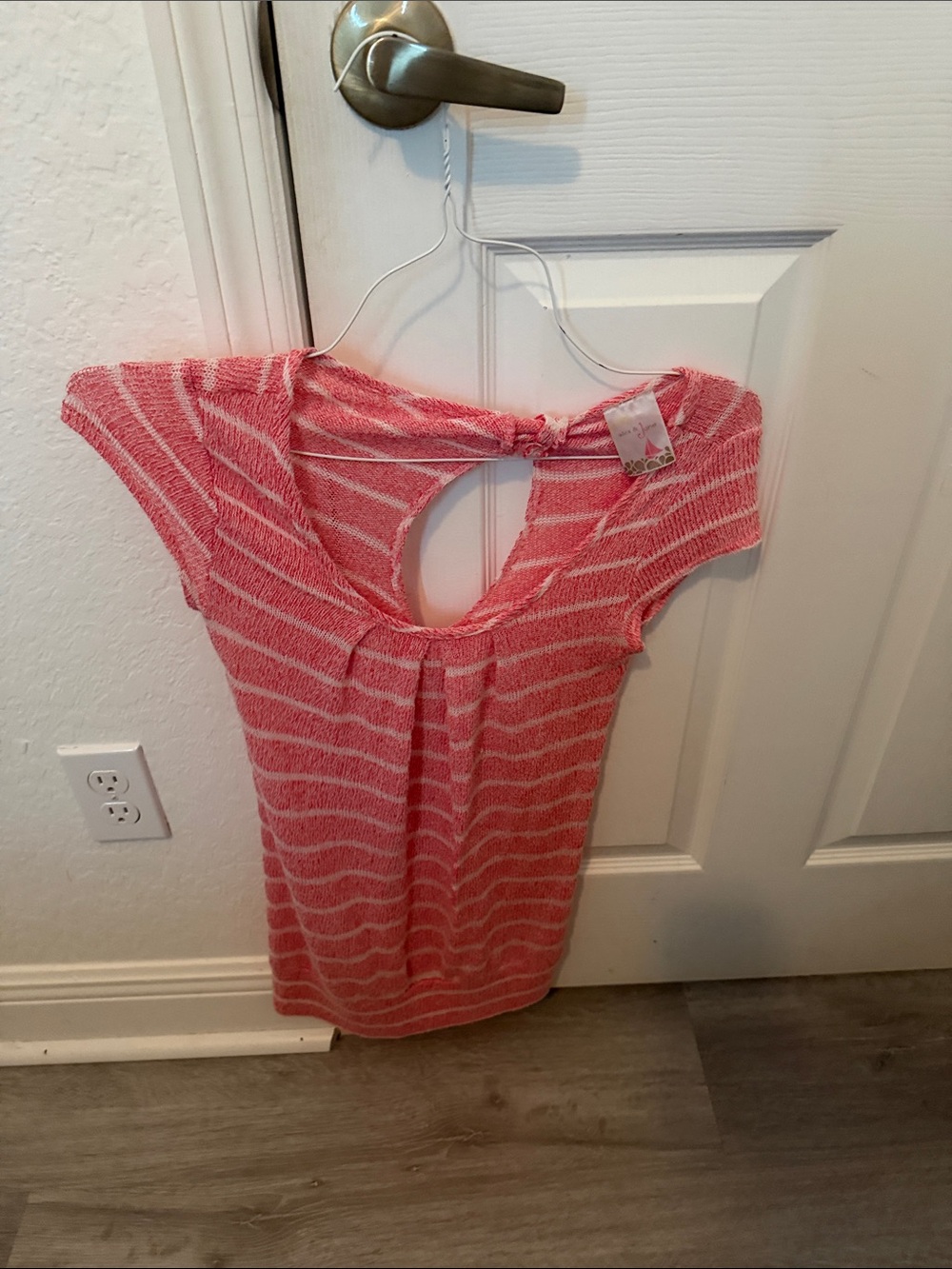 Women’s Coral Pink Striped Knit Keyhole Back Tunic